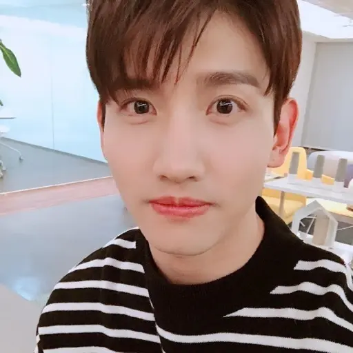 dkdjeueunf의 심창민