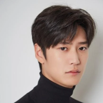 나인우1