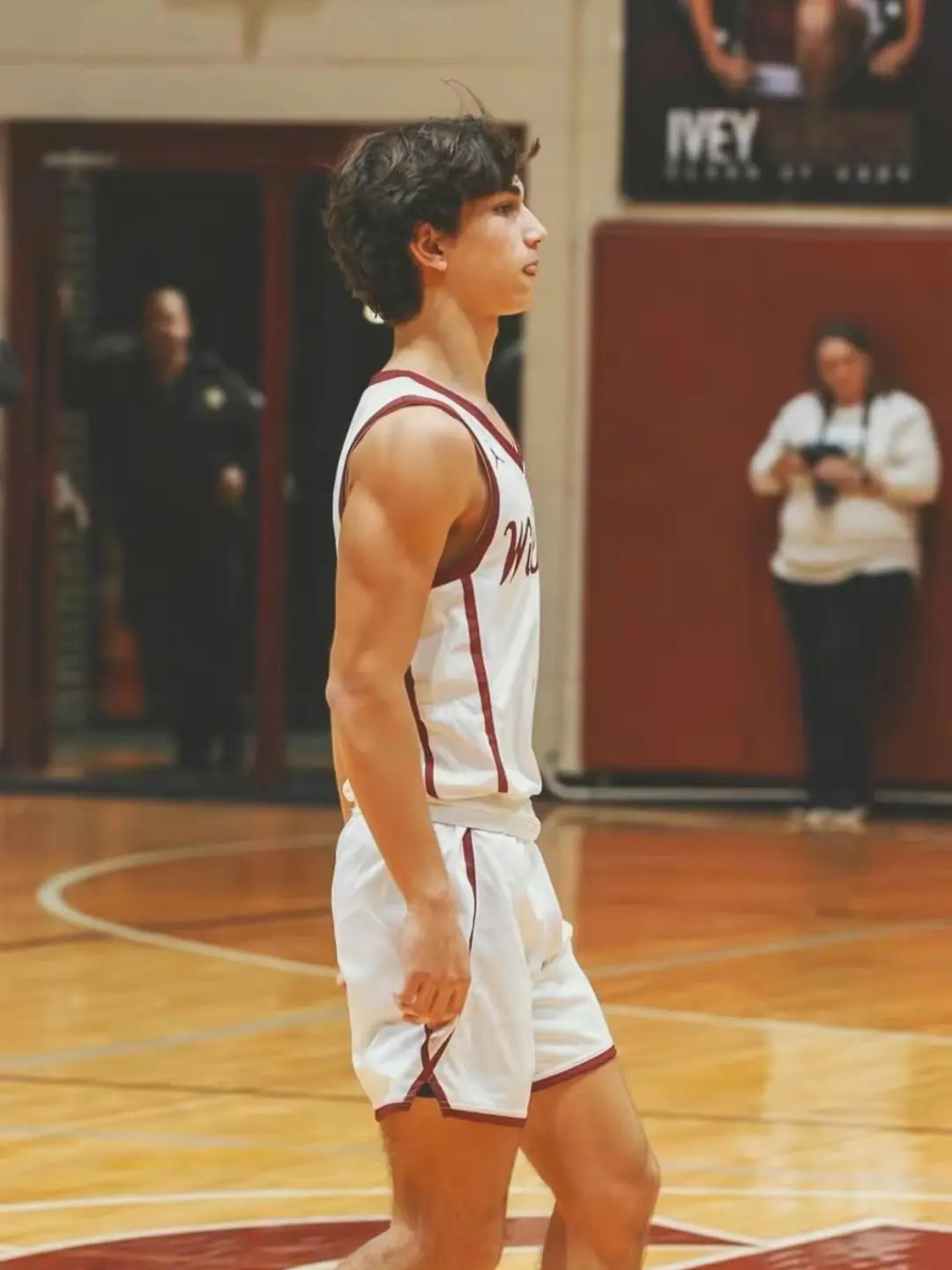 uudontknowme의 𝑌𝑜𝑢 𝑤𝑒𝑛𝑡 𝑡𝑜 ℎ𝑖𝑠 𝑔𝑎𝑚𝑒？ 🏀