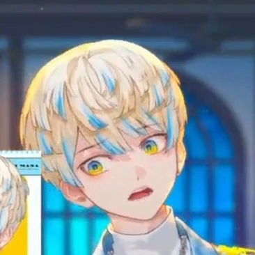 緋八マナ