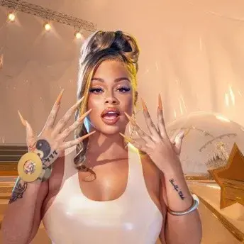 BlankPlant5393의 Latto