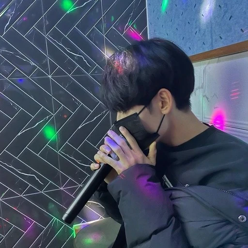 윤지현