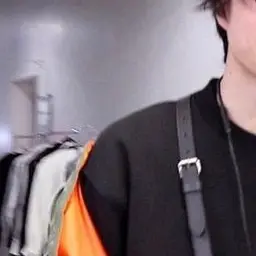 LargeCrew4626의 初W主演