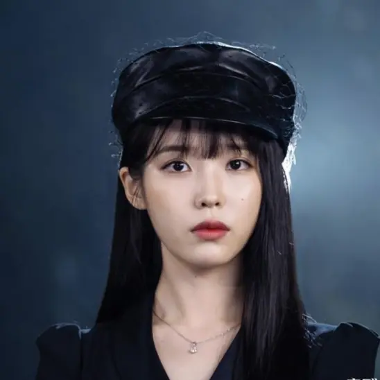 FolksyMine1877의 가출한 아이유