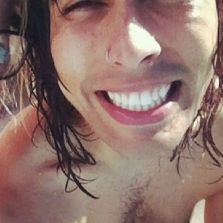 piercetheamariss의 Vic Fuentes