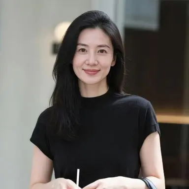 Profile image of Nora