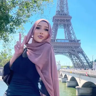Profile image of Amina