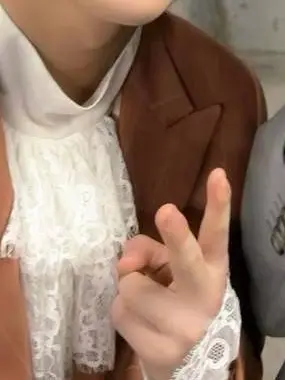 ModestJoke7107의 "But I want to know. I want to touch."