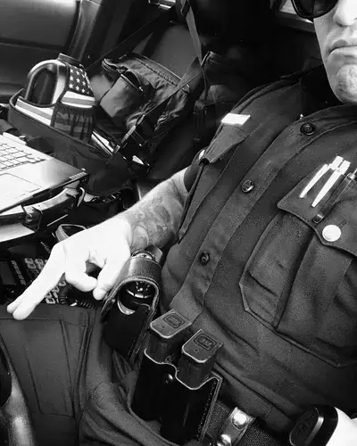 HeftyDeli8655의 Police officer