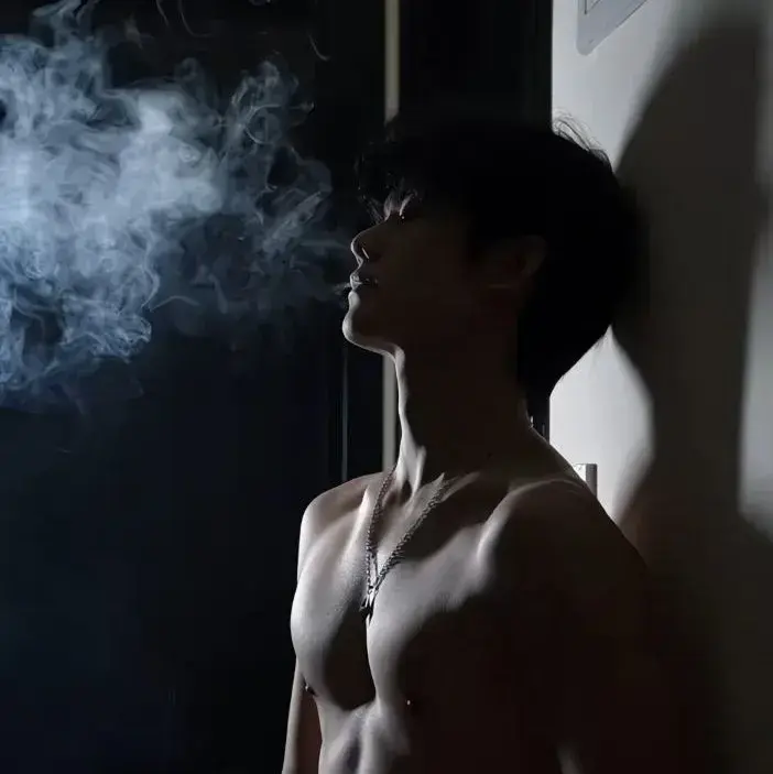 BriskLiver7592의 Mr. Davies