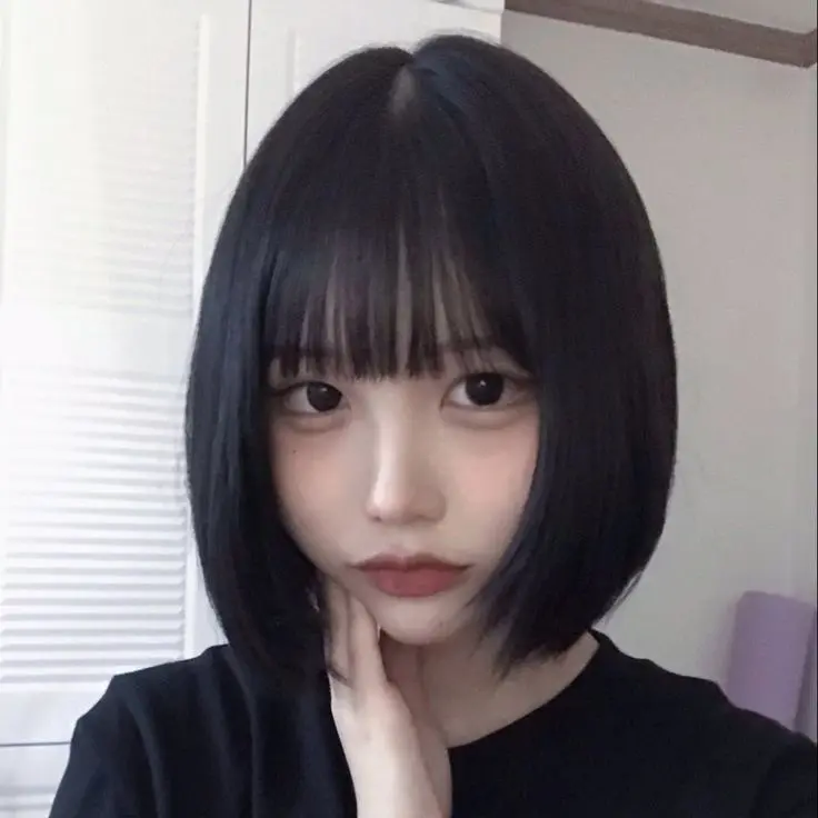 StingyWharf7702의 大学での恋の予感