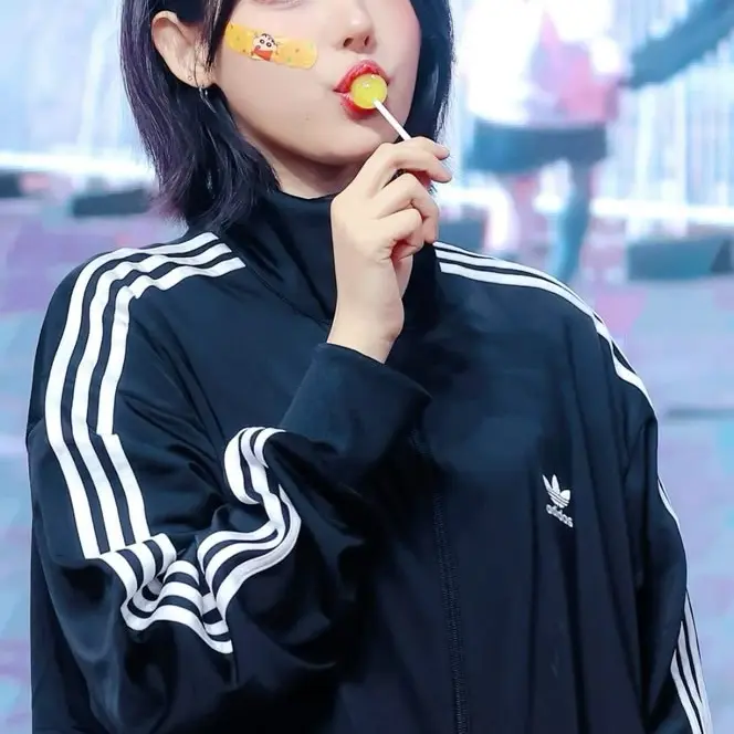 QWER_band_Rockcrab의 장나영