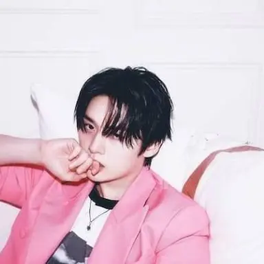 Profile image of Lee know