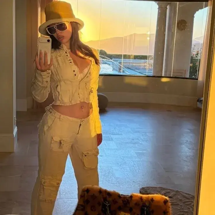 UrbanBass2693의 Isabela Vargas | Telepathic... | Part 1