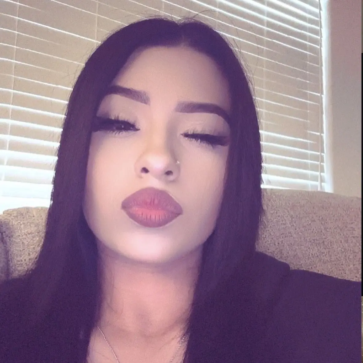 ScaredLava4507의 Girlfriend