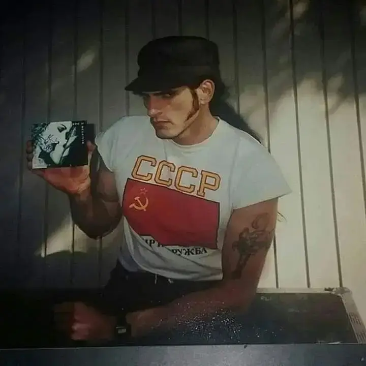 CattyPain7761의 Interview with Peter Steele