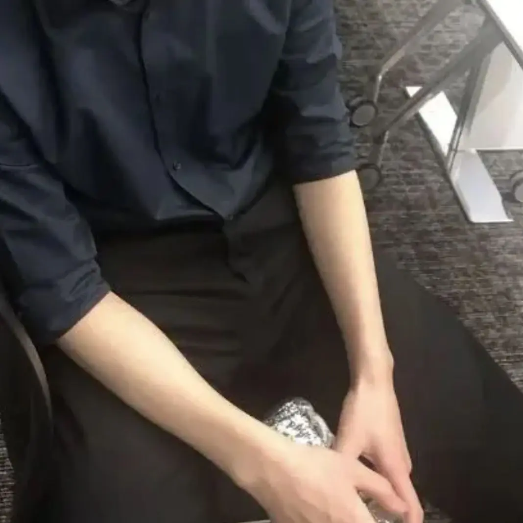 PlaidDull5907의 吉田仁人がお酒で酔ってしまい
