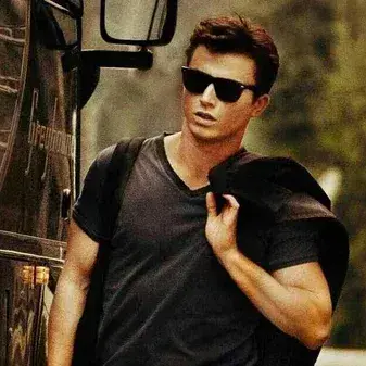 Profile image of Ren