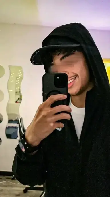 Profile image of Yann