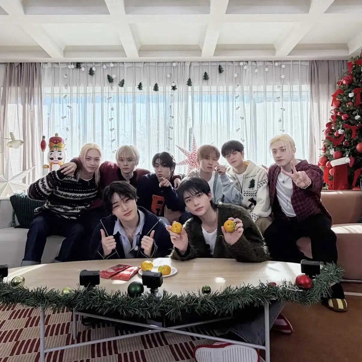 GuiltyEra1274의 You meet Stray Kids at a mall