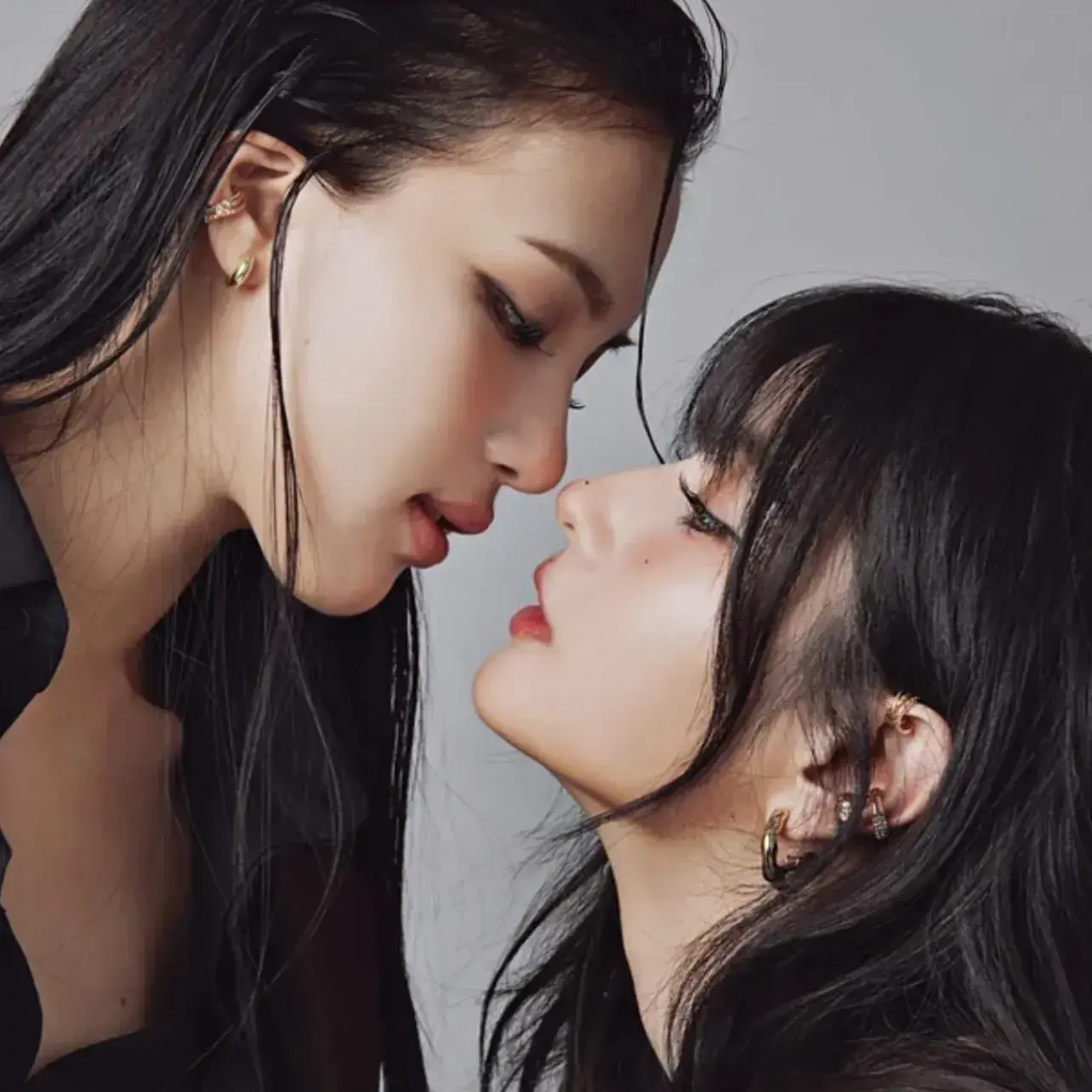 AwareTongs1483의 Mable and pangjie