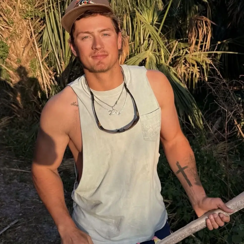 CloseHelm6863의 Kitchen Slow Dance