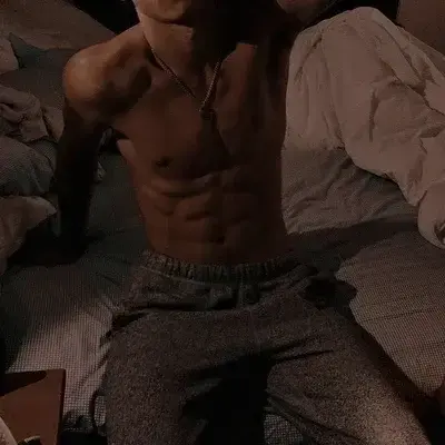 LoosePest3137의 The hot nerd