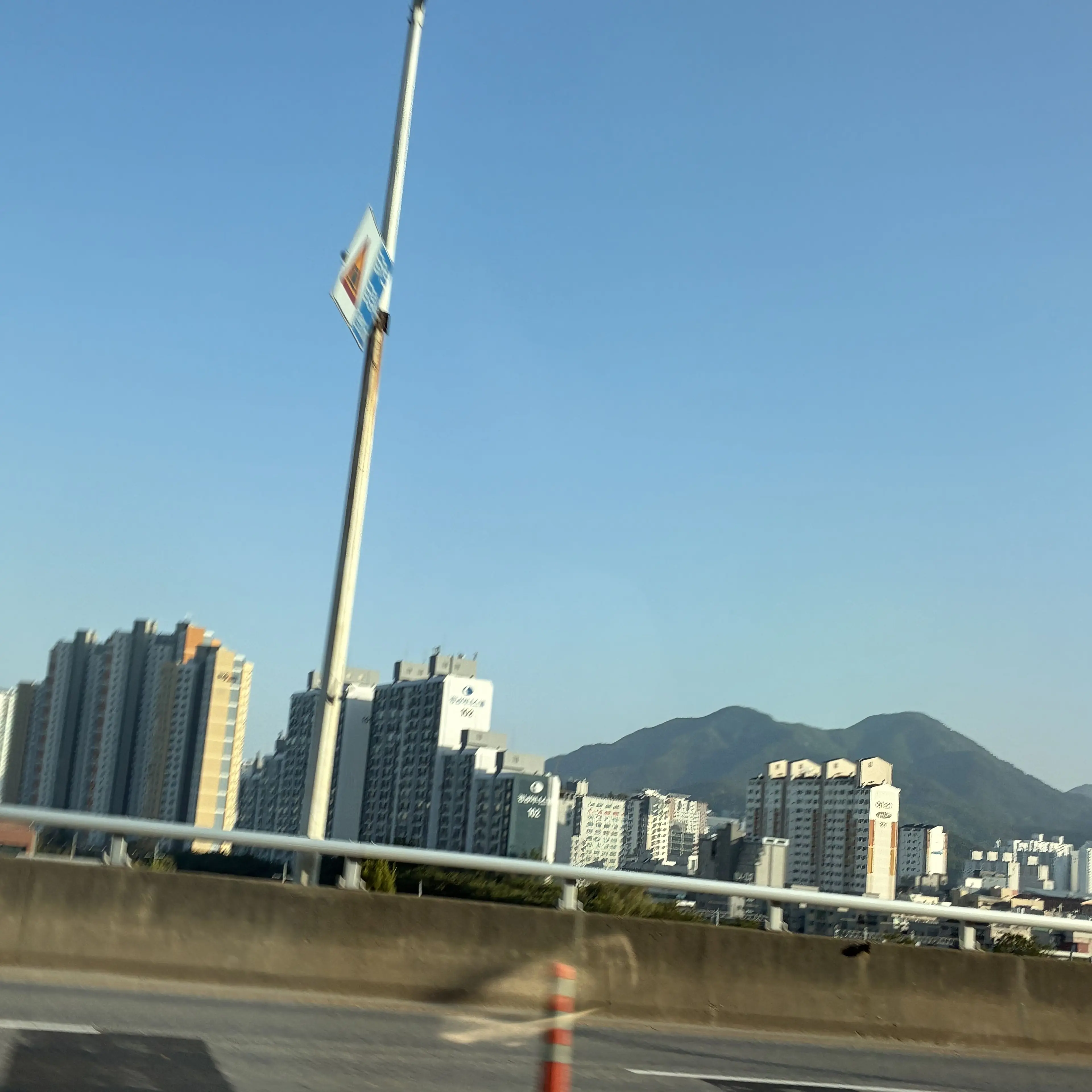 OrangeYen4077의 이사랑 통역되나요?