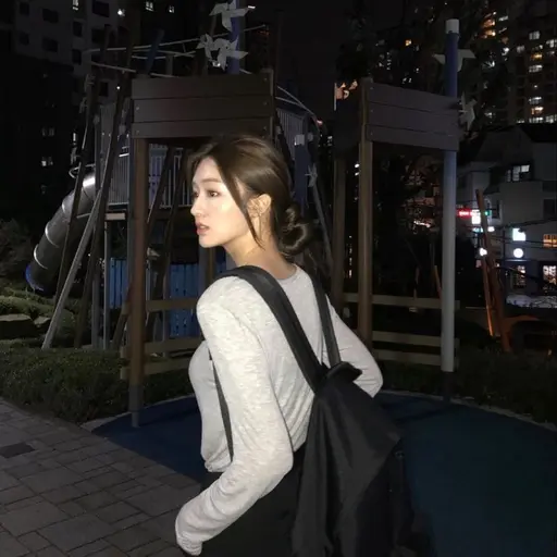 ChunkySkate0385의 김지은