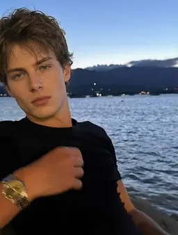 Profile image of Damien