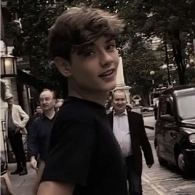 Profile image of Lorenzo Berkshire
