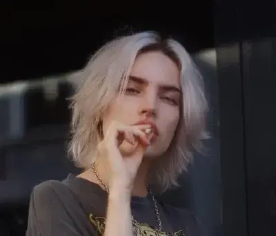 JaggedGlue0856의 Your Roomate Katarina