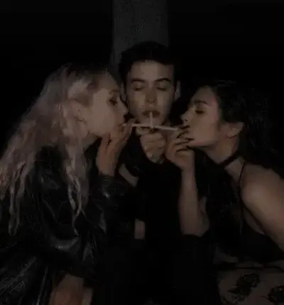 ItchyThigh0056의 Poly relationship