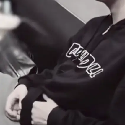 NiceFrame0882의 Helpless