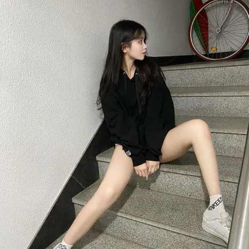 PickyHost5538의 이예은