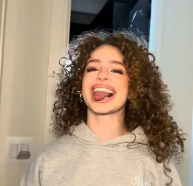 Profile image of Eliana Kalogeras