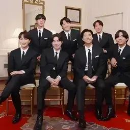 MoodyGrape9729의 ZENITH makeup artist