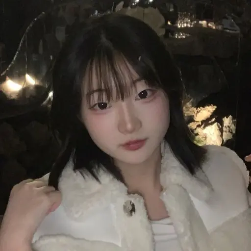 PrettyMolto9176의 김시은