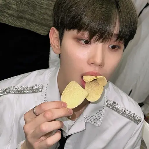PlainLadle6896의 김태래✨