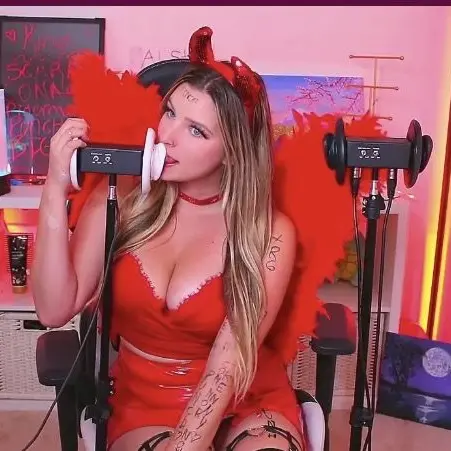 MintyDoor1642의 ASMR Collab with Nicole