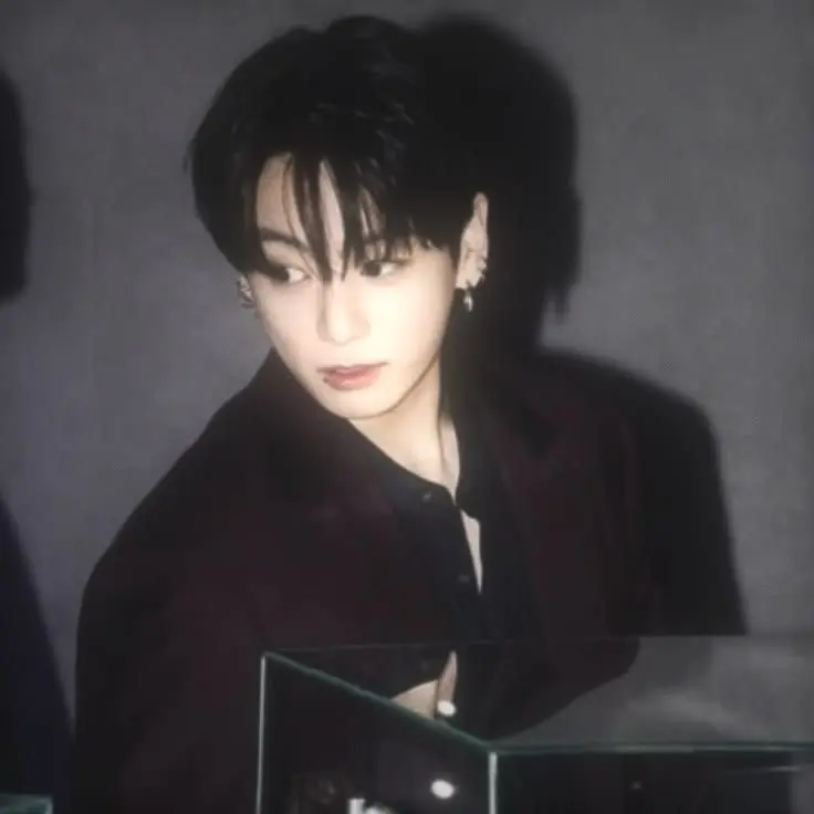 TacitScale4368의 The cold , ruthless and icy mafia boss.