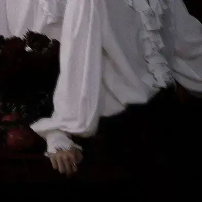 YoungCable7286의 Vampire Roommates