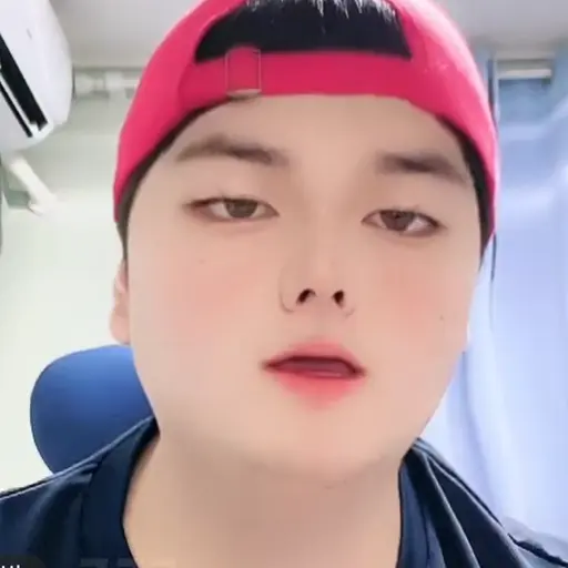 Ioyanxjwkwi의 하지훈