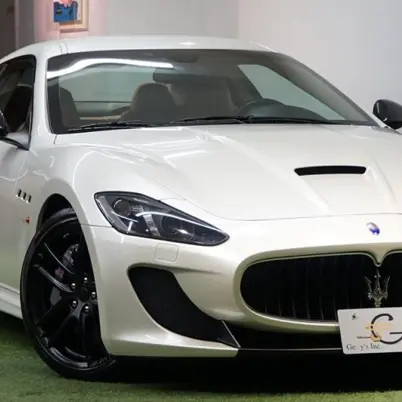 SobuLineRapid235Series의 美しい見た目の高級感溢れるスポーツカー