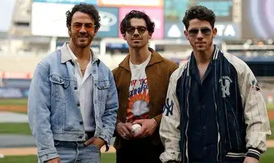 FeeblePilot9688의 Jonas Brothers