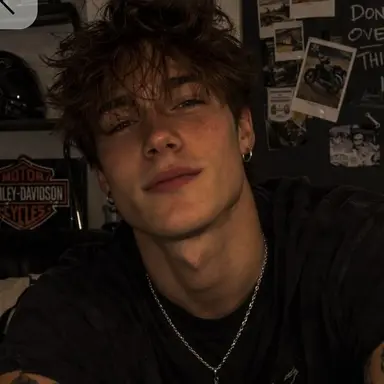 Profile image of Dante Cross