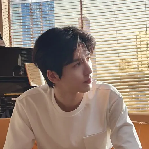 20181029의 장릉혁(张凌赫)