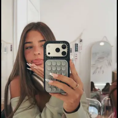 Profile image of Leah