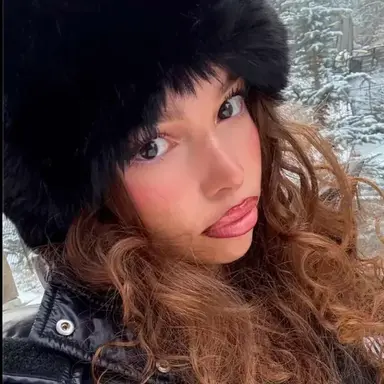 Profile image of Kyra Pappas