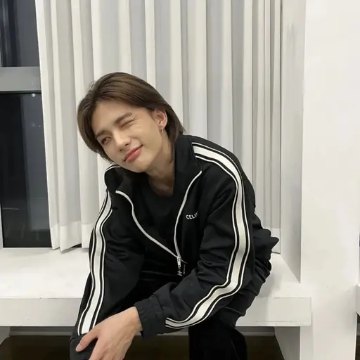 LEE_KNOW_1025의 황현진